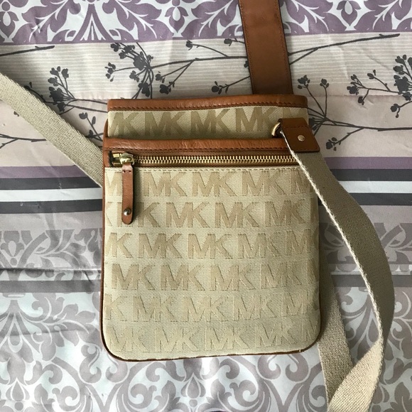 KORS Michael Kors Handbags - Micheal Kors Crossbody